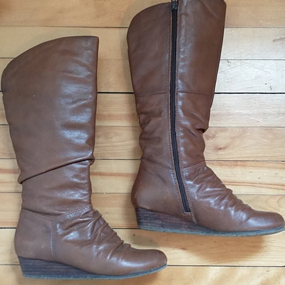 Knee high boots - Picture 3 of 5
